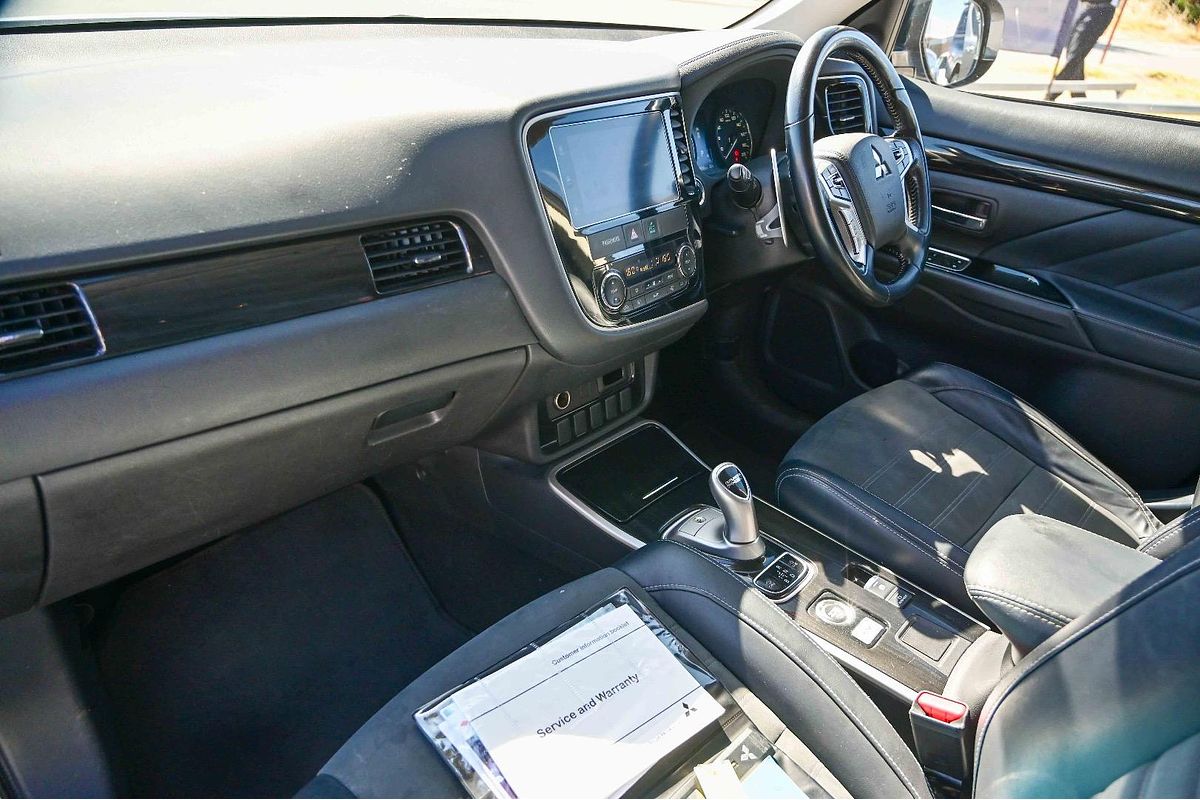 2017 Mitsubishi Outlander PHEV LS ZK