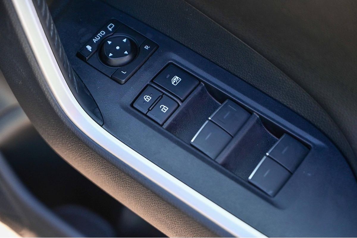 2023 Toyota RAV4 Cruiser AXAH52R