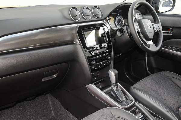 2024 Suzuki Vitara Turbo Shadow LY Series II
