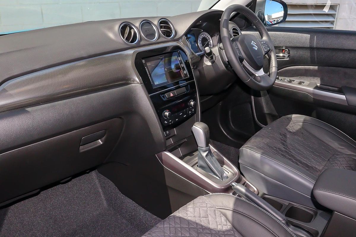 2024 Suzuki Vitara Turbo Shadow LY Series II