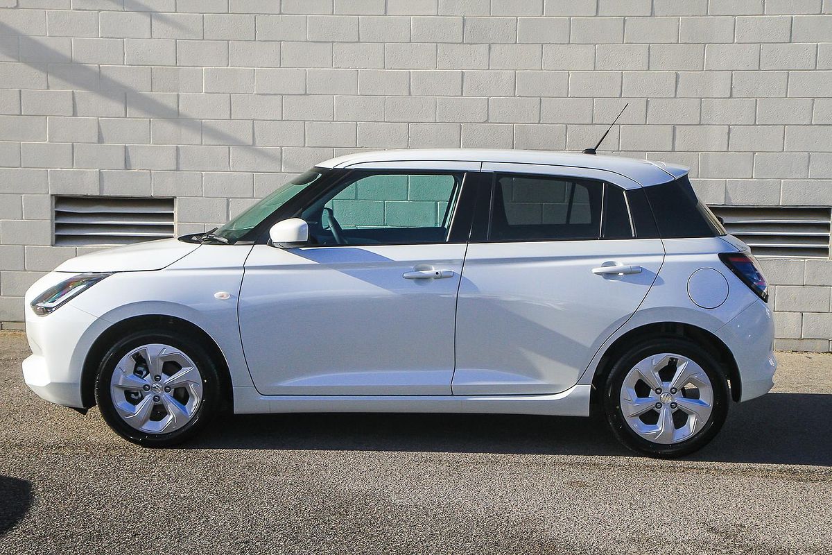 2024 Suzuki Swift Hybrid Plus UZ