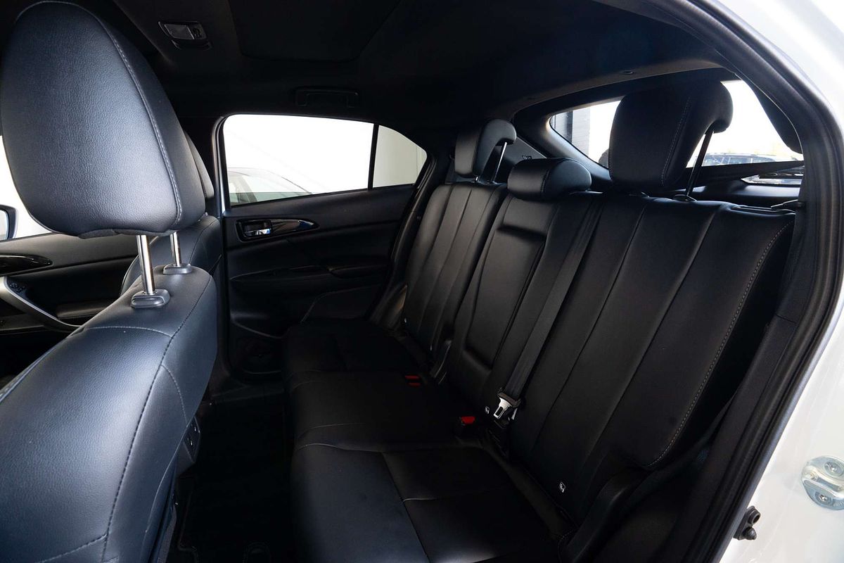 2023 Mitsubishi Eclipse Cross PHEV Exceed YB