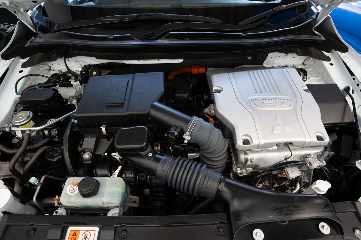 2023 Mitsubishi Eclipse Cross PHEV Exceed YB