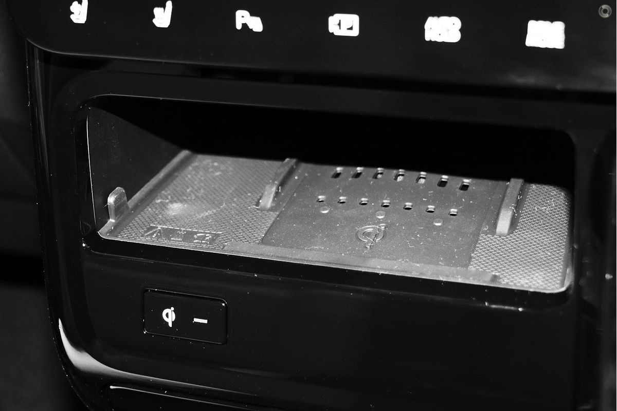 2025 Hyundai STARIA Highlander US4.V3