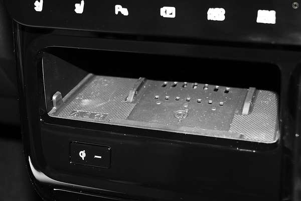 2025 Hyundai STARIA Highlander US4.V3