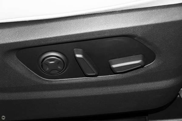 2025 Hyundai STARIA Highlander US4.V3