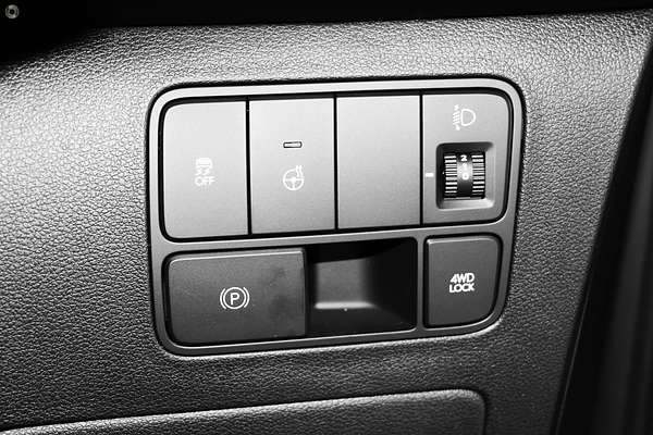 2025 Hyundai STARIA Highlander US4.V3