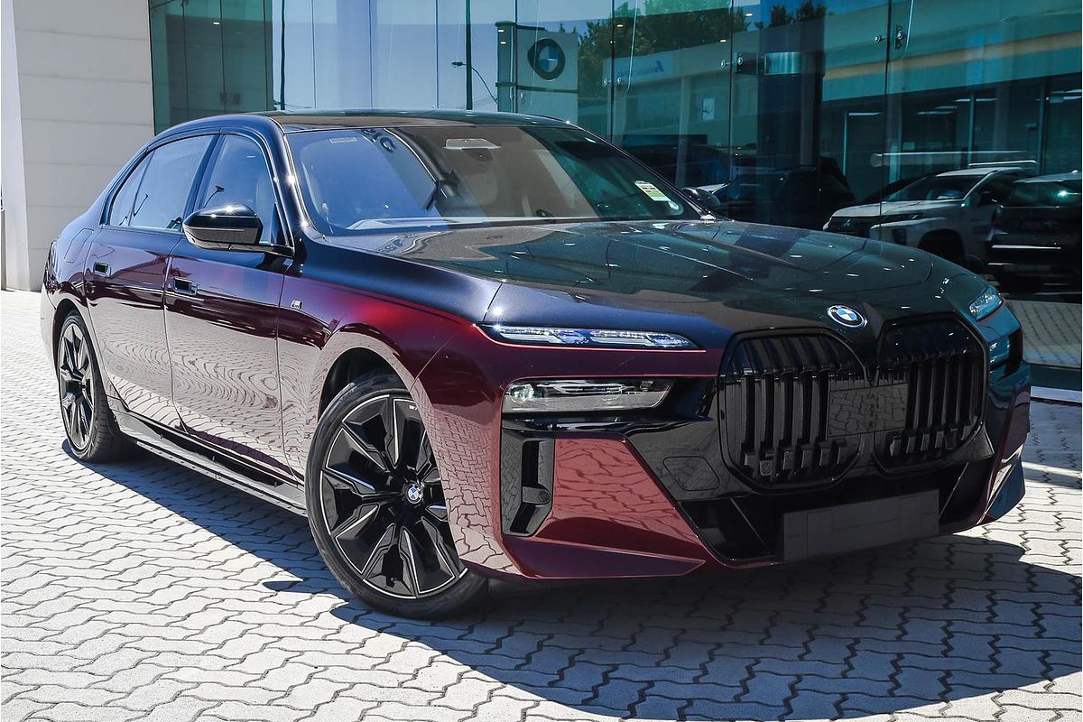 2023 BMW i7 xDrive60 M Sport G70