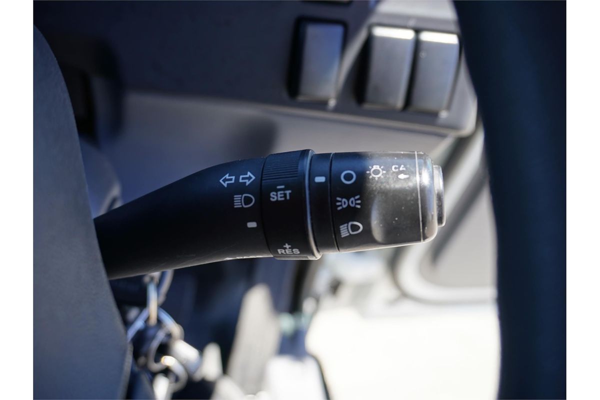 2021 Isuzu N Series NNR 45-150