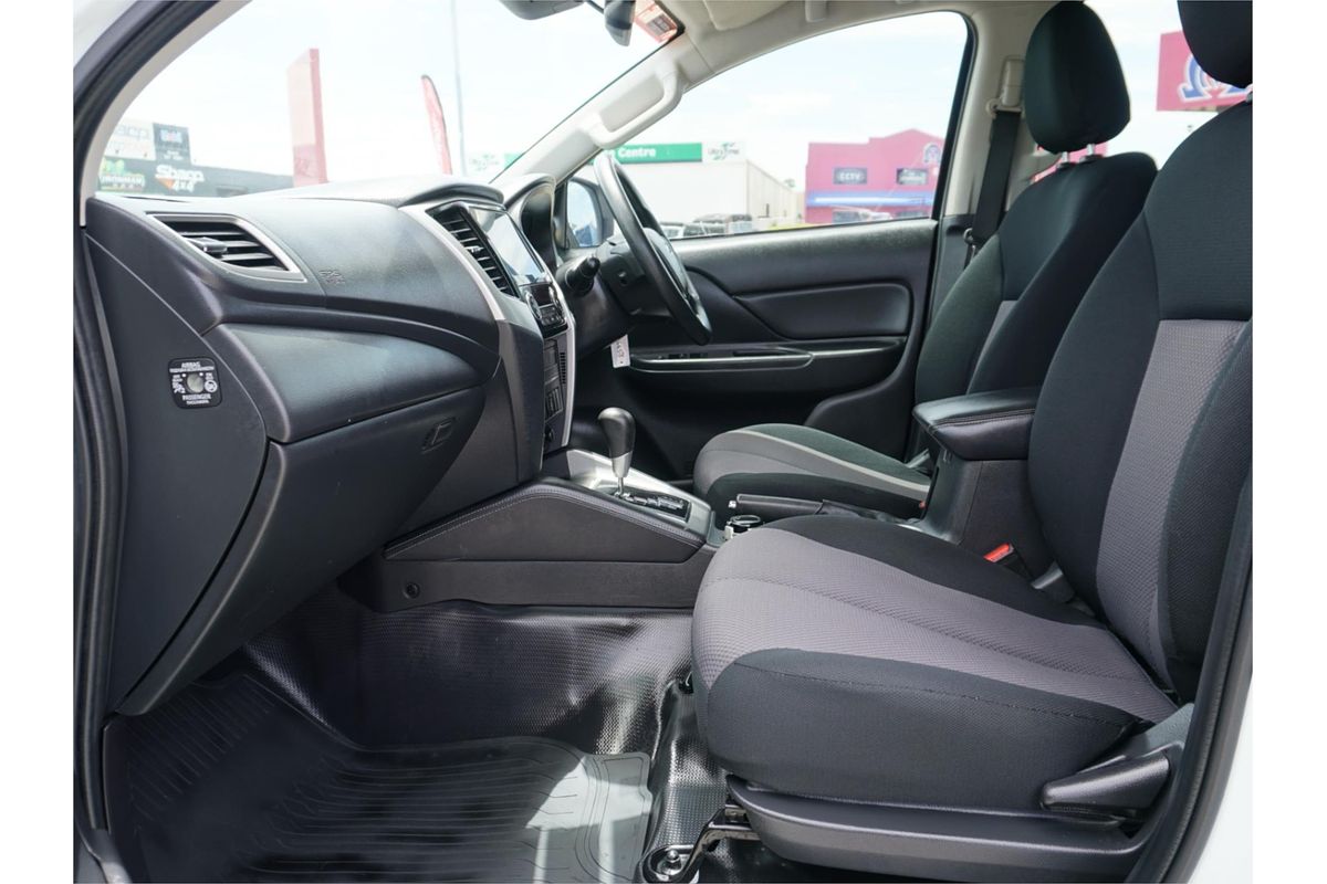 2021 Mitsubishi Triton GLX+ MR 4X4