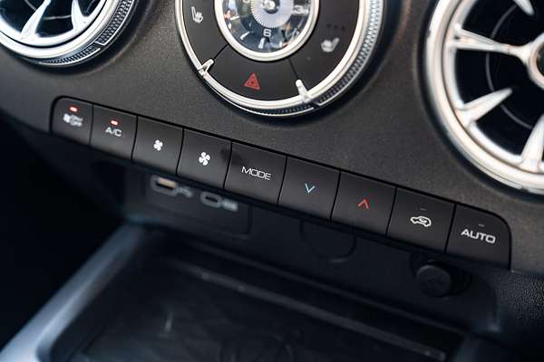 2025 GWM Tank 300 Ultra P01