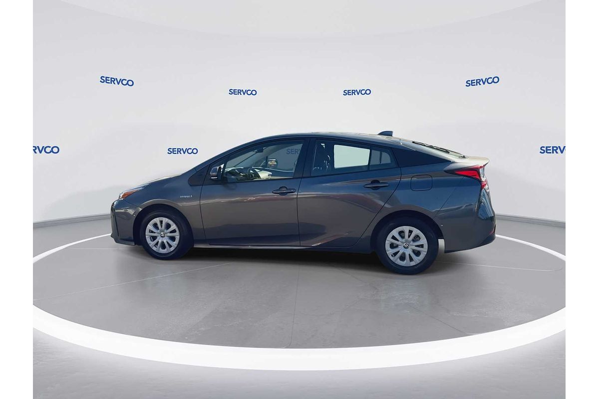 2022 Toyota Prius LE