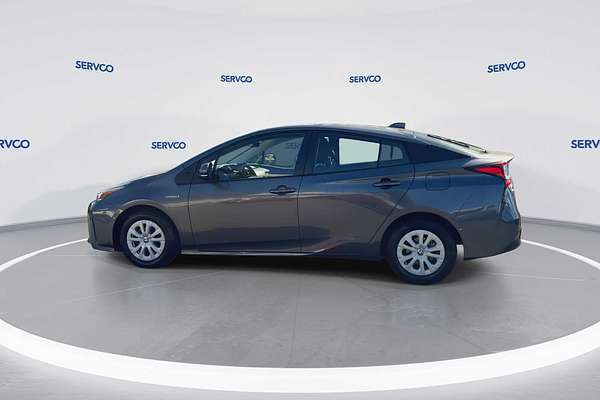 2022 Toyota Prius LE