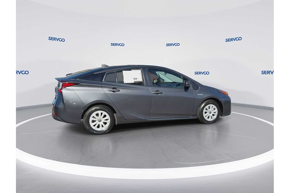 2022 Toyota Prius LE