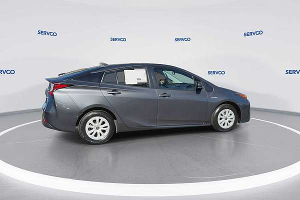 2022 Toyota Prius LE