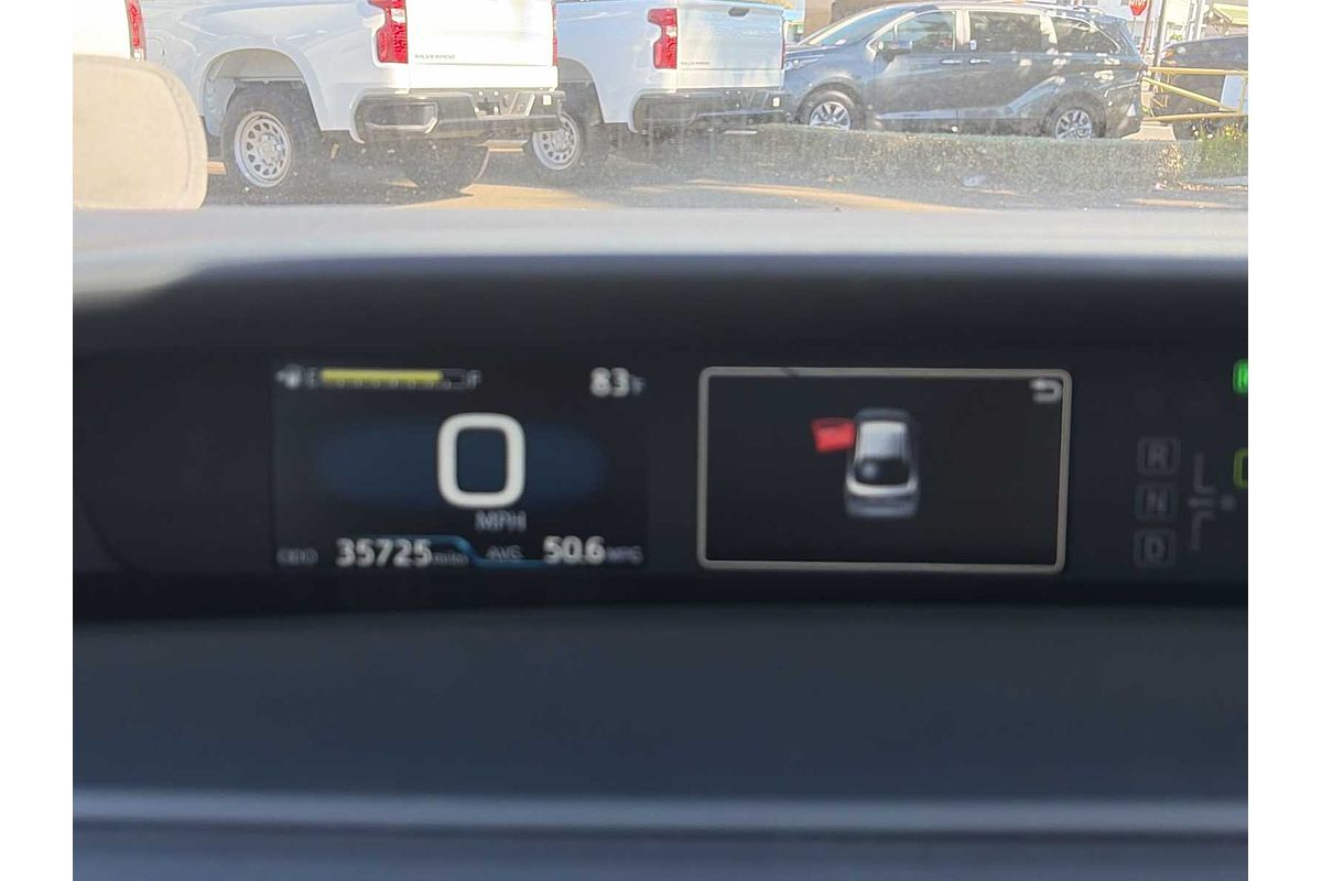 2022 Toyota Prius LE