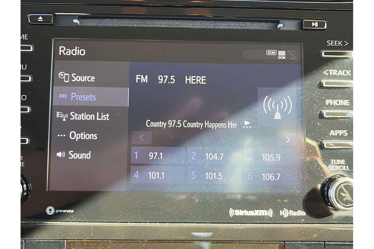 2022 Toyota Prius LE