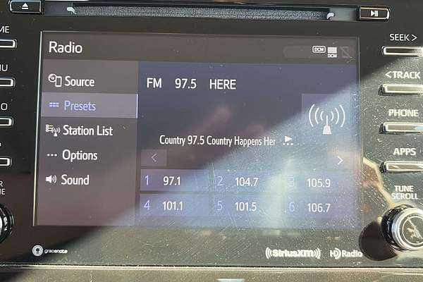 2022 Toyota Prius LE