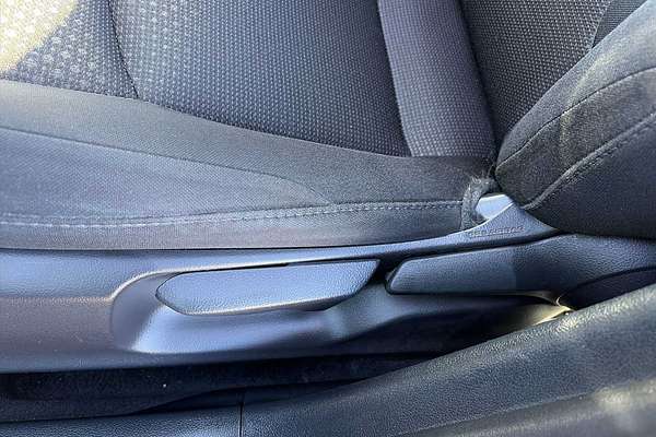 2022 Toyota Prius LE