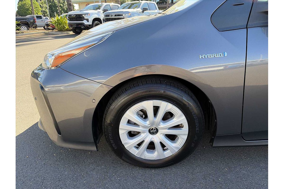 2022 Toyota Prius LE