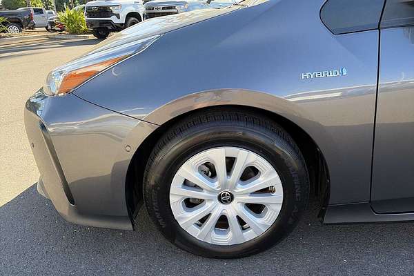 2022 Toyota Prius LE