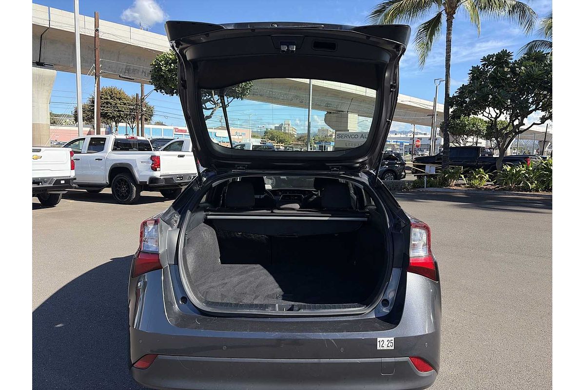 2022 Toyota Prius LE