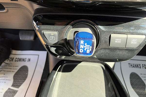 2022 Toyota Prius LE