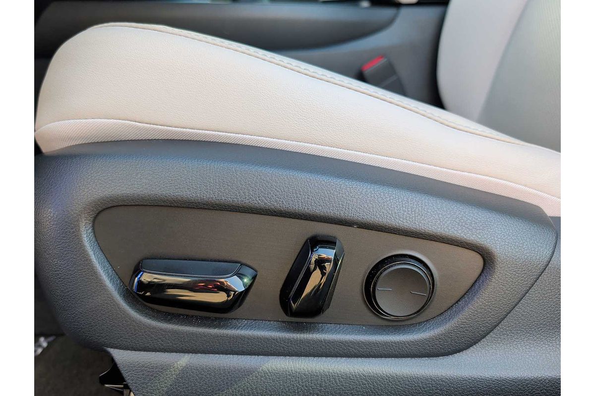 2023 Lexus UX F SPORT Design