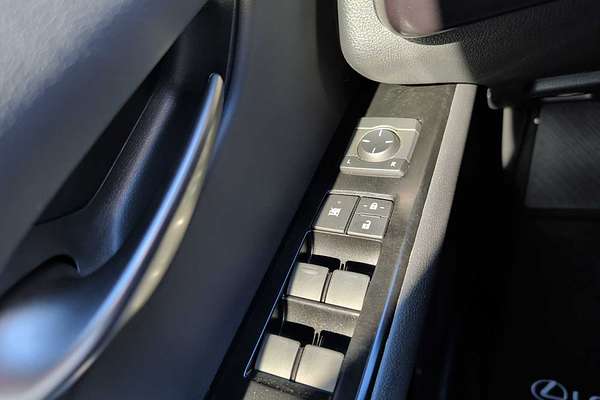 2023 Lexus UX F SPORT Design