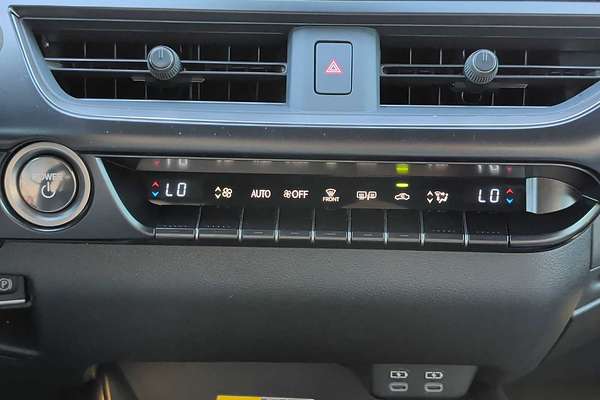 2023 Lexus UX F SPORT Design