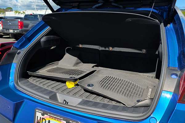 2023 Lexus UX F SPORT Design