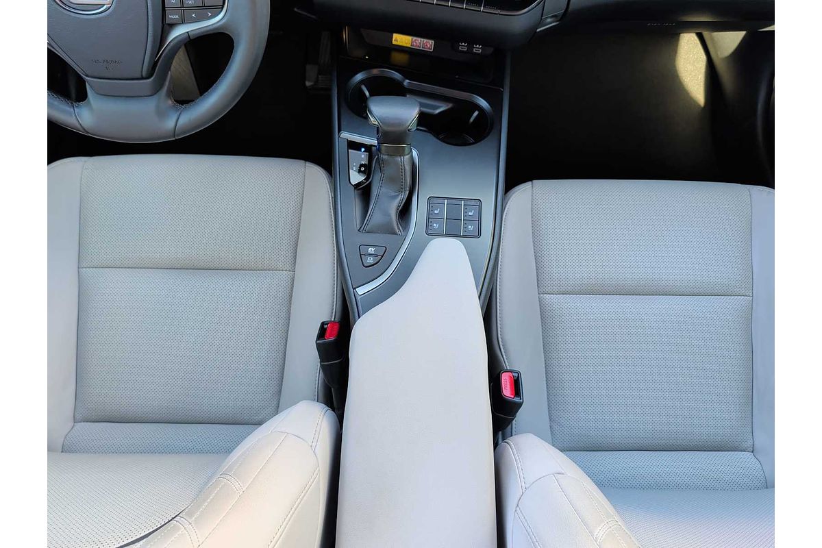 2023 Lexus UX F SPORT Design