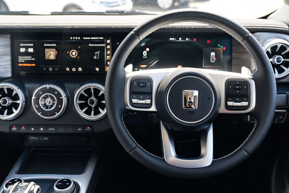 2025 GWM Tank 300 Ultra P01