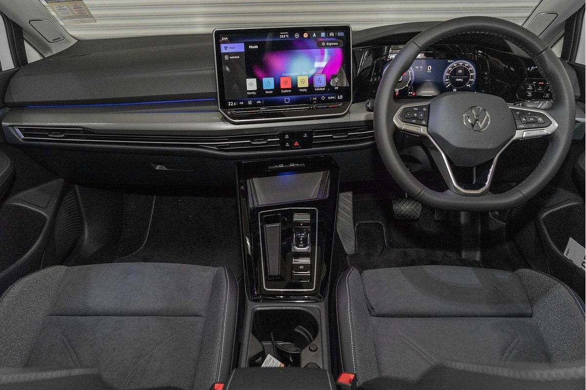 2025 Volkswagen Golf 110TSI Style 8.5