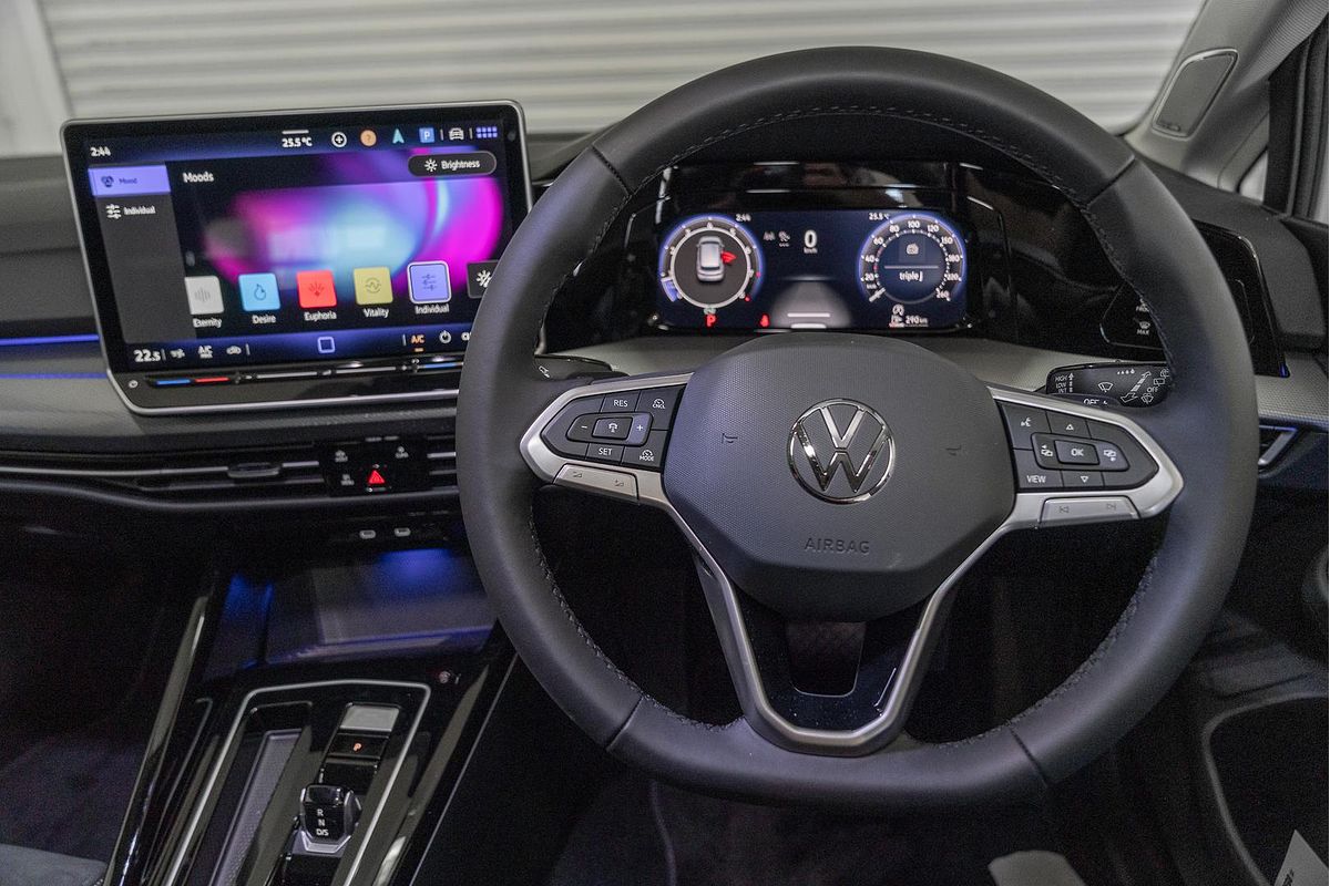 2025 Volkswagen Golf 110TSI Style 8.5