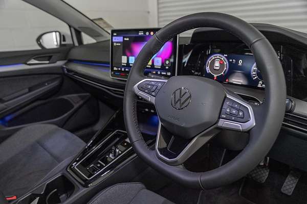 2025 Volkswagen Golf 110TSI Style 8.5
