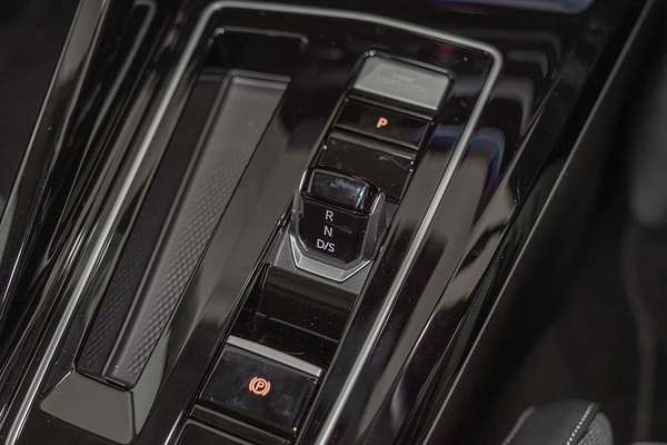 2025 Volkswagen Golf 110TSI Style 8.5