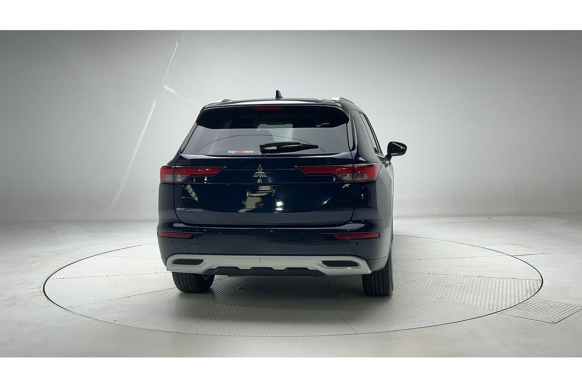 2024 Mitsubishi Outlander LS ZM