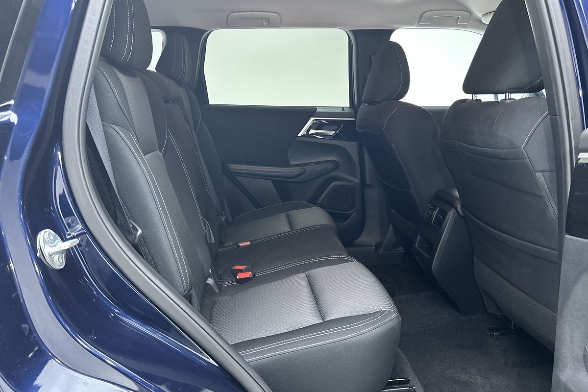 2024 Mitsubishi Outlander LS ZM