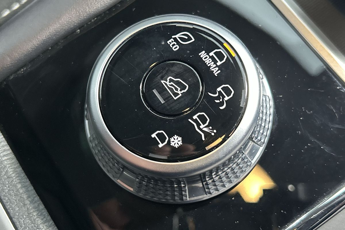 2024 Mitsubishi Outlander LS ZM