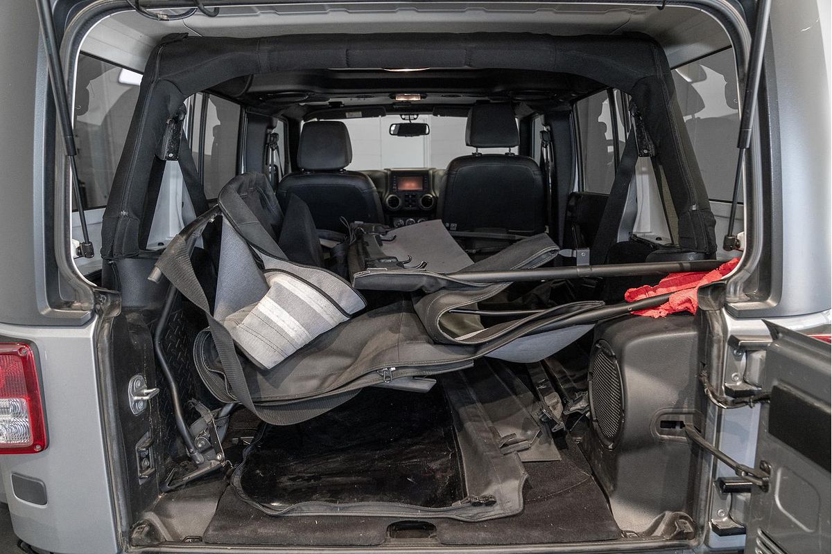 2013 Jeep Wrangler Unlimited Sport JK