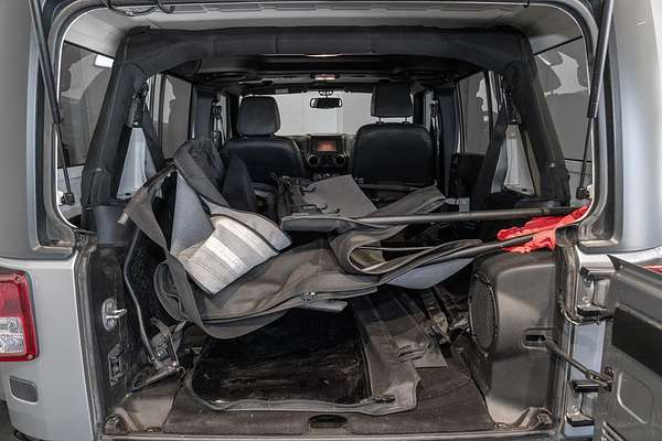 2013 Jeep Wrangler Unlimited Sport JK