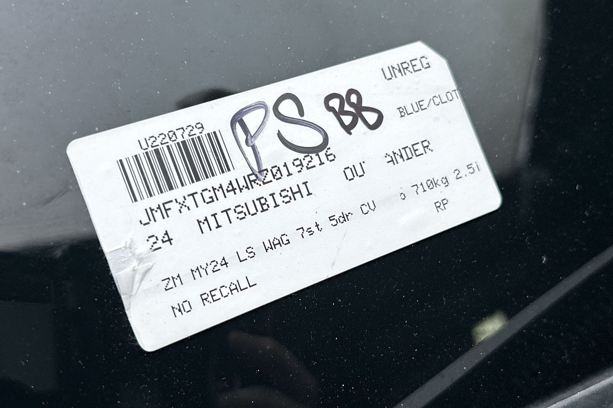 2024 Mitsubishi Outlander LS ZM