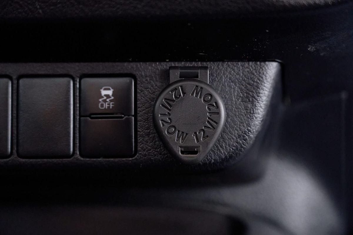 2022 Toyota Hilux Workmate TGN121R Rear Wheel Drive