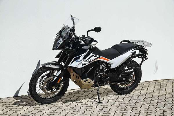 2019 KTM 790