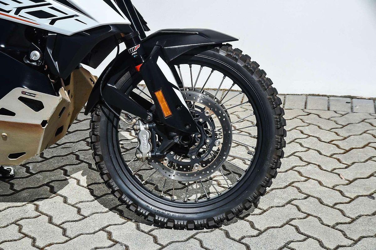 2019 KTM 790
