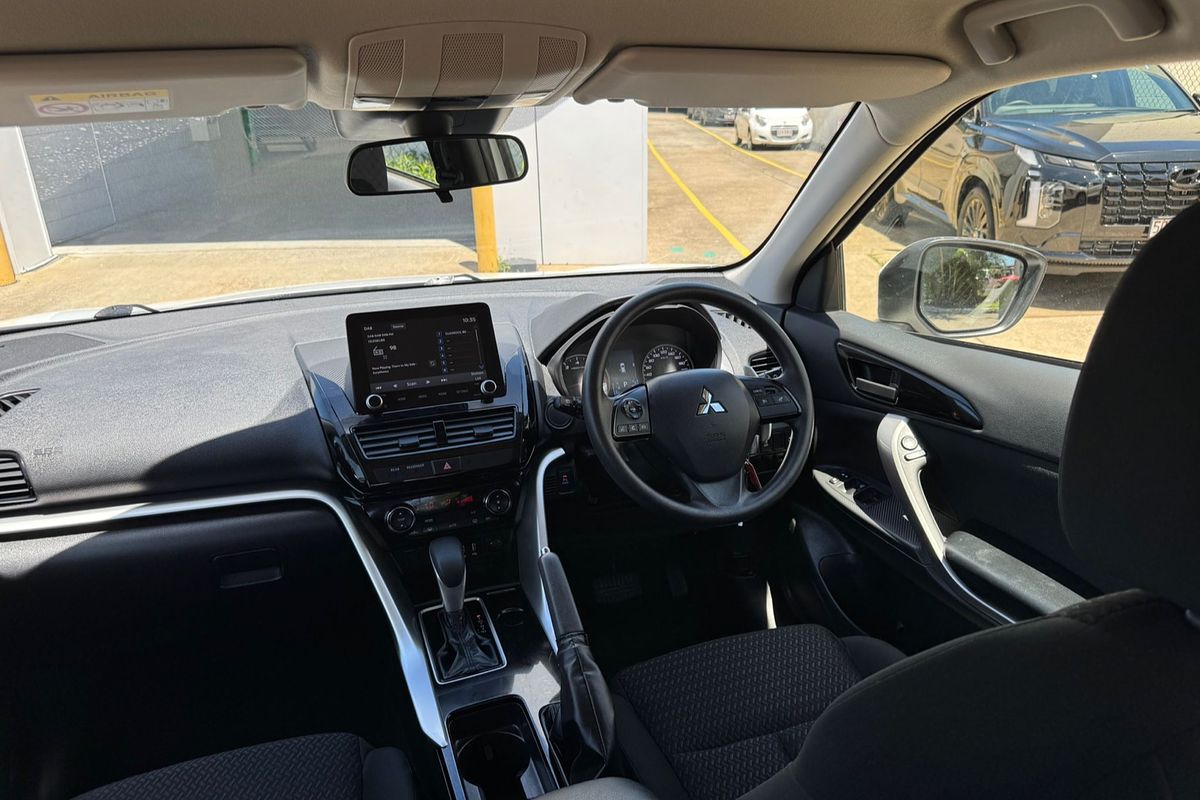 2023 Mitsubishi Eclipse Cross ES YB