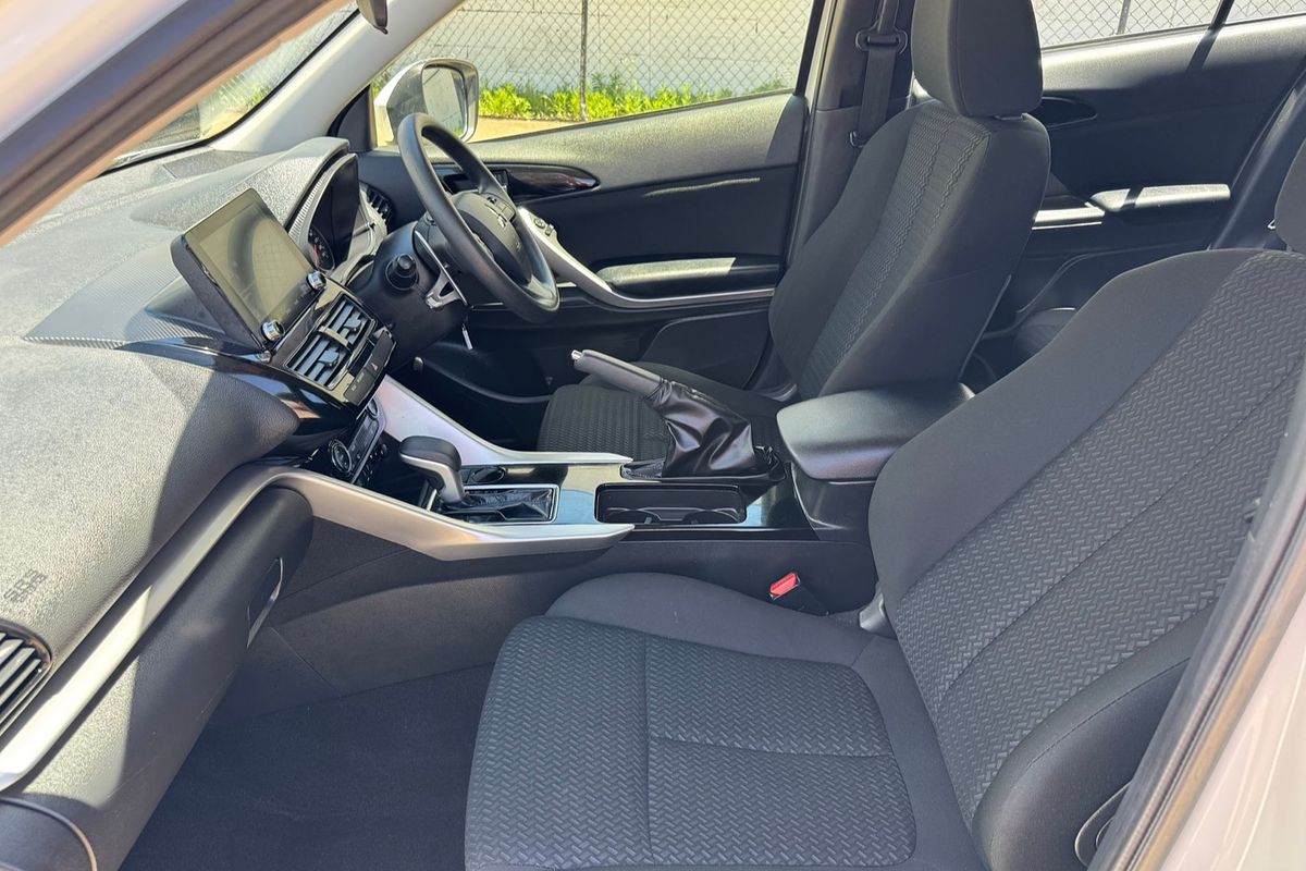 2023 Mitsubishi Eclipse Cross ES YB