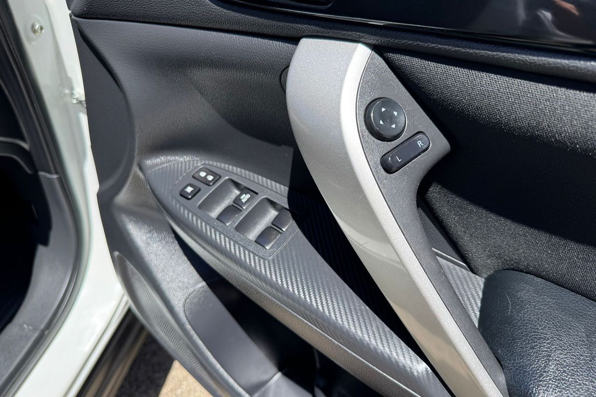 2023 Mitsubishi Eclipse Cross ES YB