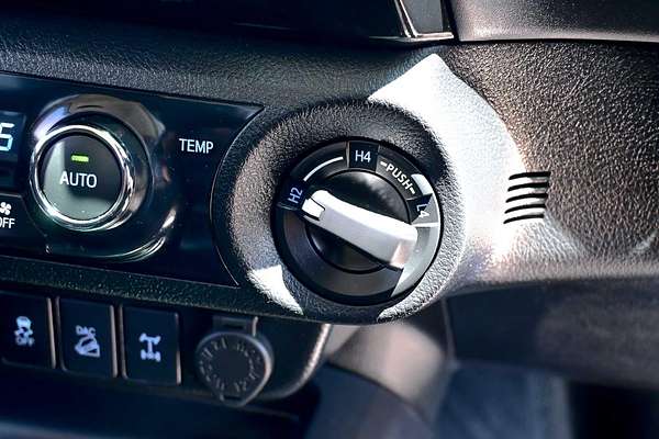 2018 Toyota Hilux SR5 GUN126R 4X4